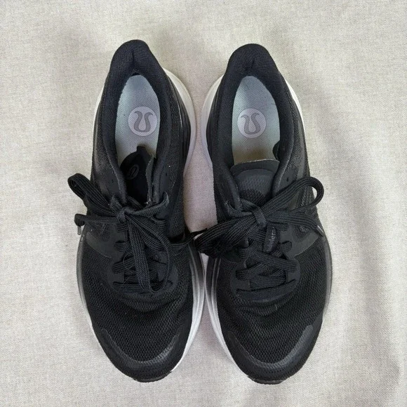 Lululemon BlissFeel 2 Run Black White‎ Running Shoes Sneakers Women Size 6.5 - Picture 3 of 8